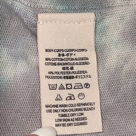 FREE People All Mine Tie Dye Tee Shirt V-neck in grey storm combo Size Medium - Picture 4 of 10